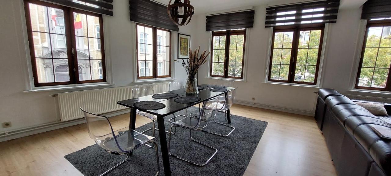 The View - Spacious 2 Bdr Appt In With View แอนต์เวิร์ป ภายนอก รูปภาพ