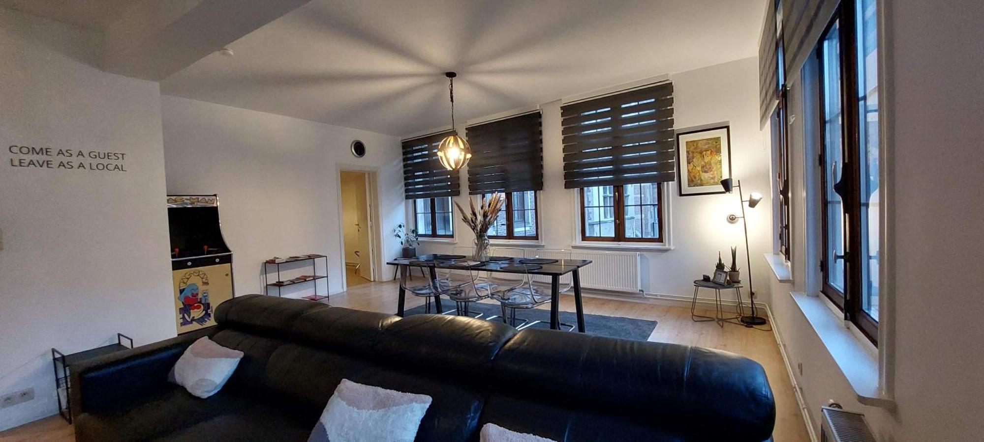 The View - Spacious 2 Bdr Appt In With View แอนต์เวิร์ป ภายนอก รูปภาพ