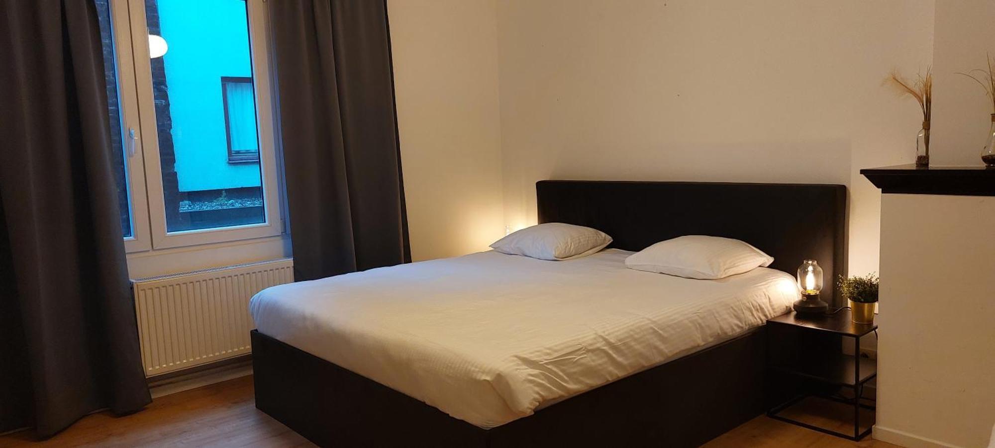The View - Spacious 2 Bdr Appt In With View แอนต์เวิร์ป ภายนอก รูปภาพ